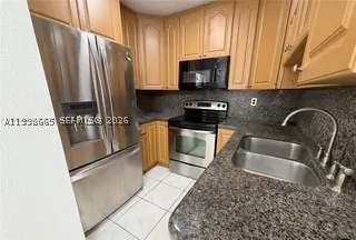 2565 W 56th St 101 #101 Hialeah FL