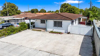 361 E 39th St 1 #1 Hialeah FL