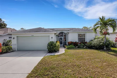 8976 WHITEMARSH AVENUE Sarasota FL