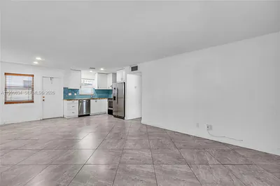 1722 Mayo St 103 #103 Hollywood FL