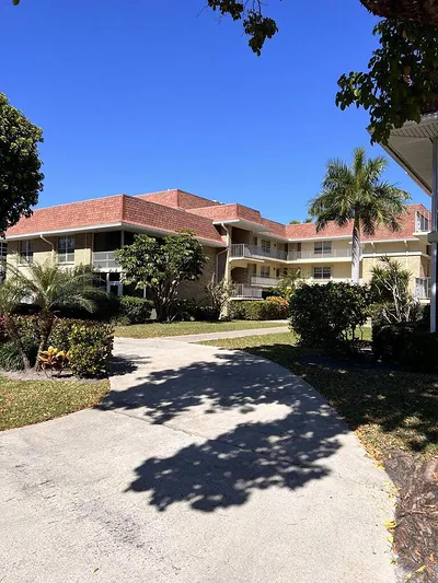5580 W Tamberlane Circle 235, Palm Beach Gardens, FL 33418 #235 Palm Beach Gardens FL