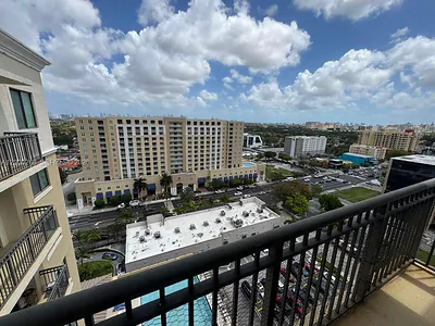 4242 NW 2nd St 1606 #1606 Miami FL