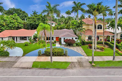 1116 Hollywood Blvd Hollywood FL