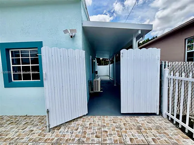 130 W 57th St SIDE #SIDE Hialeah FL