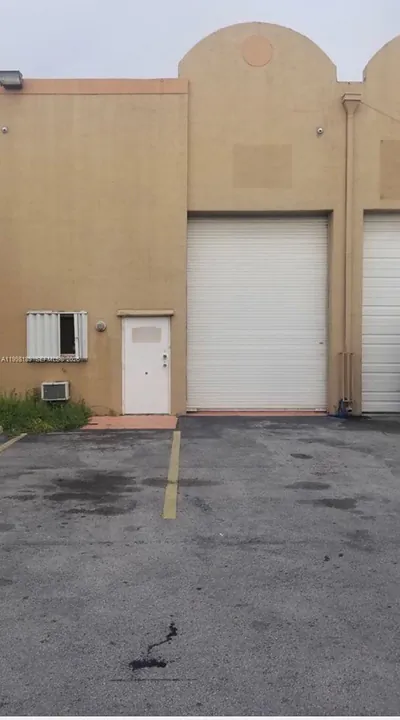 1701 W 37th St Hialeah FL