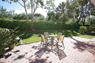 4104 Pine Ridge Ln Weston FL
