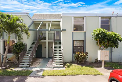 7330 NW 18th St 204 #204 Margate FL