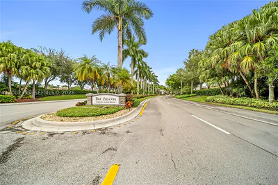 1115 Camellia Cir Weston FL