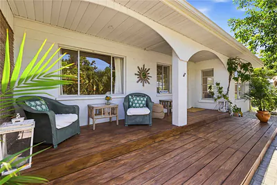 624 BAYSHORE ROAD Nokomis FL