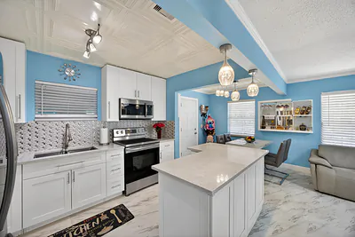 1020 Avon Road, West Palm Beach, FL 33401 West Palm Beach FL