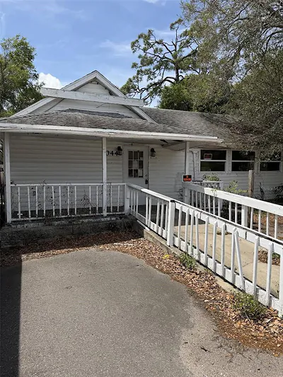 1042 N DIXIE FREEWAY New Smyrna Beach FL