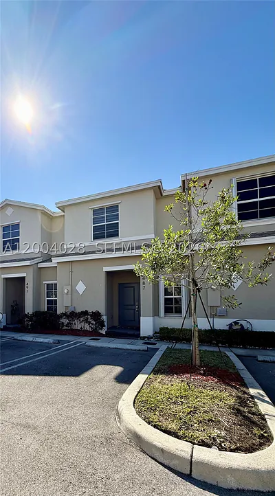 487 NE 5th St Florida City FL