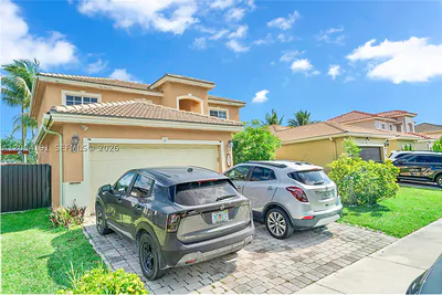 9031 SW 208th Ter Cutler Bay FL
