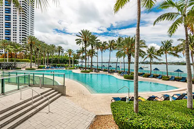 1500 Bay Rd 116S #116S Miami Beach FL