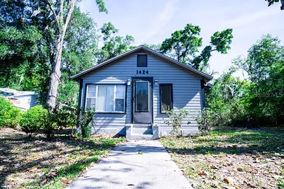 1424 NE 1ST AVENUE Gainesville FL