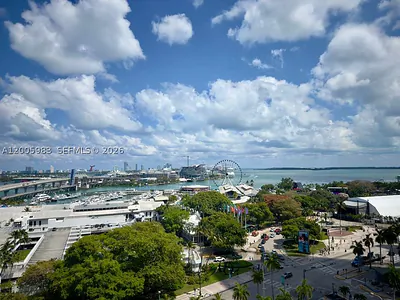 398 NE 5th St 4313 #4313 Miami FL