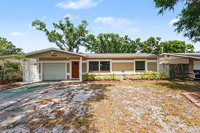 5529 57TH AVENUE N St Petersburg FL