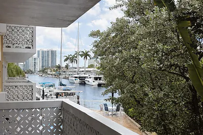 3220 Bayview Drive 211, Fort Lauderdale, FL 33306 #211 Fort Lauderdale FL