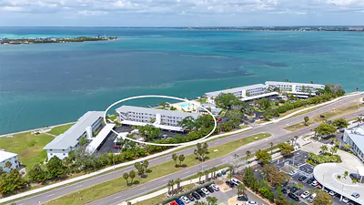 771 JOHN RINGLING BOULEVARD 5 #5 Sarasota FL