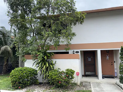4220 SW 71st Way Davie FL