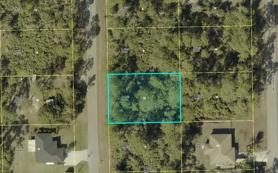 2104 POLAR AVENUE Alva FL