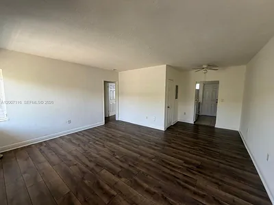 8321 Crespi Blvd 6 #6 Miami Beach FL