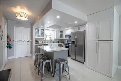 2117 NE 123rd St North Miami FL