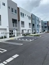 2505 NE 193rd St 4112 #4112 Miami FL