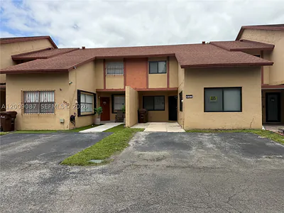 857 W 41st St 58 #58 Hialeah FL