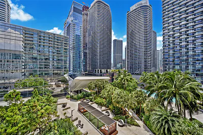 88 SW 7th St 1009 #1009 Miami FL