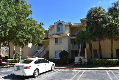 6202 Glenmoor Drive 6202, West Palm Beach, FL 33409 #6202 West Palm Beach FL