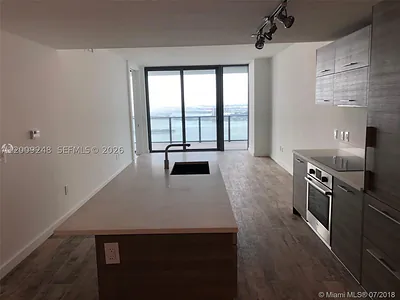 650 NE 32nd St 4005 #4005 Miami FL