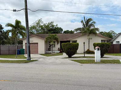 9300 SW 164th St Palmetto Bay FL