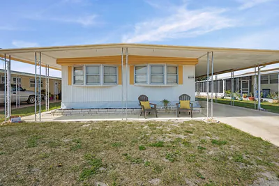 37135 SANDRA AVENUE Zephyrhills FL