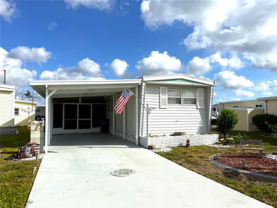 527 BLACKBURN BOULEVARD North Port FL