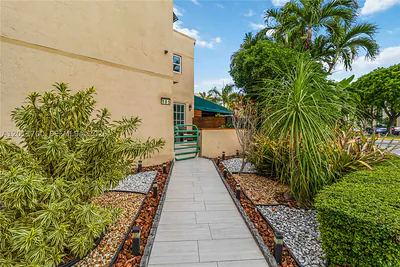 11880 SW 19th Ln 165 #165 Miami FL