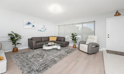 810 S Rainbow Dr 0 Hollywood FL