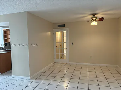 9411 SW 4th St 202 #202 Miami FL