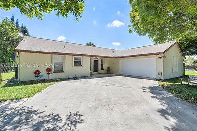 694 Dixie Ln West Palm Beach FL
