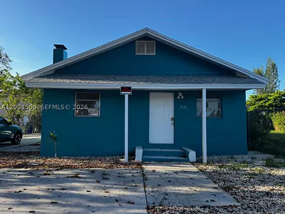 1121 NW 40th St 1 #1 Miami FL
