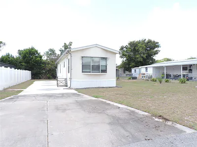 236 2ND AVENUE N Lake Wales FL