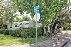190 NE 90th St #1 ##1 El Portal FL