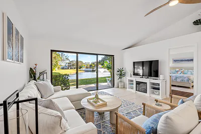 913 Club Drive, Palm Beach Gardens, FL 33418 Palm Beach Gardens FL