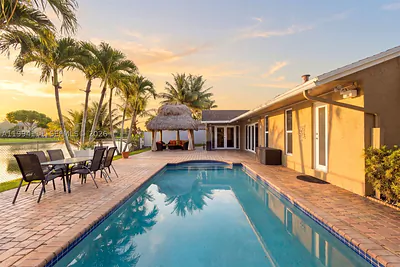 10227 SW 49th Ct Cooper City FL