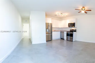 120 NE 71st St 3 #3 Miami FL