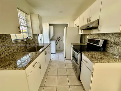 666 W 17th St 1 #1 Hialeah FL