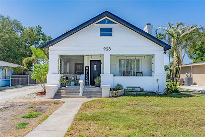 928 GROVELAND AVENUE Venice FL