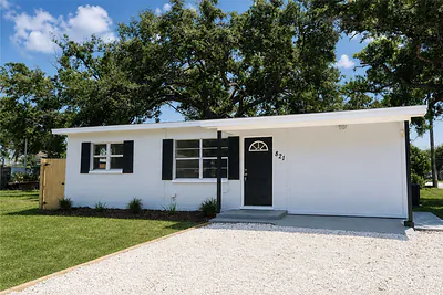 821 14TH AVENUE NW Largo FL