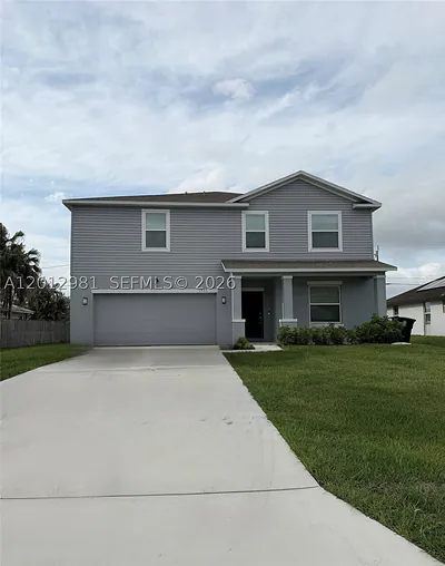 1557 SW Dycus Ave Port St Lucie FL