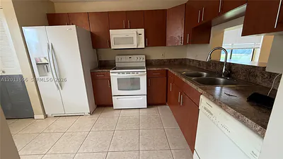 8011 Southgate Blvd L1 #L1 North Lauderdale FL